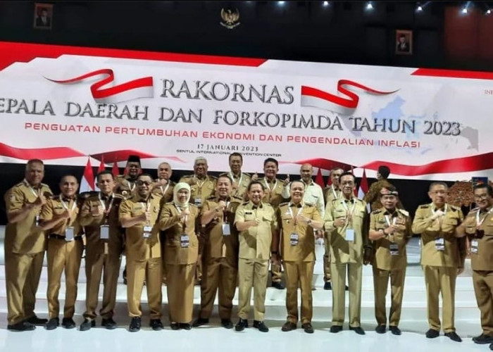 Depan Kepala Daerah dan Forkopimda, Presiden Jokowi Ingatkan Hati-hati, Ada Apa Ya?
