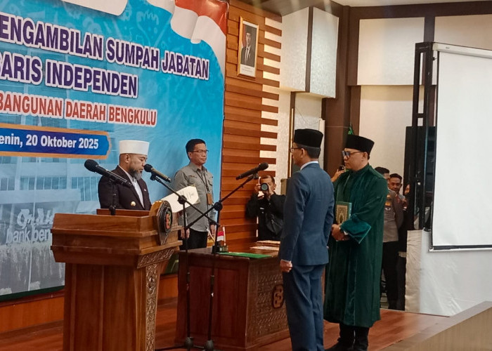 Gubernur Helmi Hasan Lantik Komisaris Independen Bank Bengkulu Periode 2025-2029 