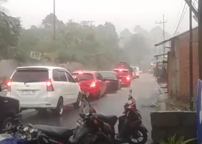 Kepahiang Diguyur Hujan, Jembatan Konak Tergenang, Akibatnya Arus Lalulintas Macet Parah