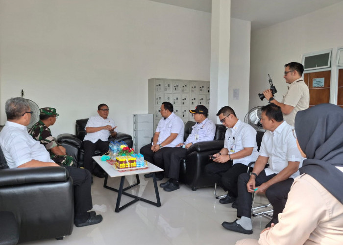 Kepala Staf Kepresidenan Beri Atensi Khusus Saat Tinjau Dapur SPPG di Kota Bengkulu
