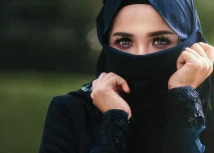 Seorang Muslimah Boleh Memakai Lipstik, Namun Perhatikan Hal Berikut