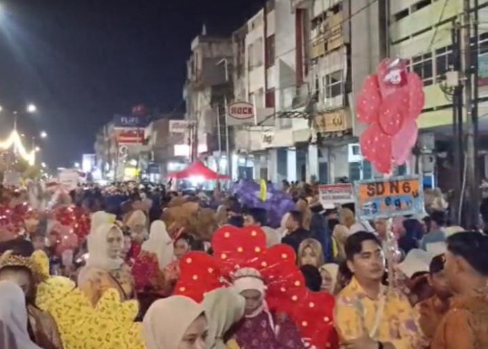 Karena Karnaval Batik Internasional yang Digelar Pemkot Bengkulu, Omzet Pedagang Bertambah Banyak