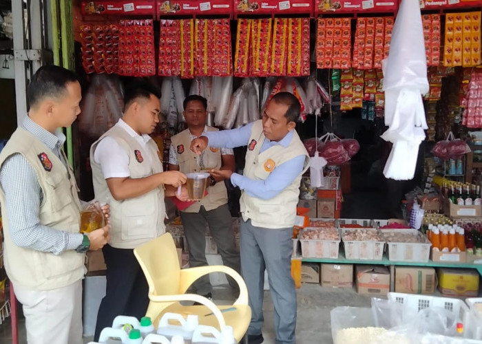 Marak Dugaan Volume MinyaKita Tidak Sesuai Takaran, Satgas Pangan Polda Bengkulu Ukur Ulang 