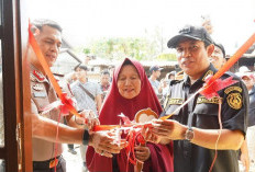 Kolaborasi Polda, Pemkot dan REI, Tiga Warga Dapat Rumah Baru
