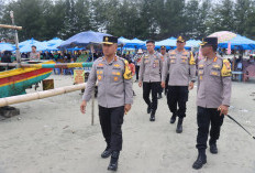 Operasi Lilin Nala 2025: Kapolda Bengkulu Cek Pengamanan Objek Wisata Pantai Jakat 
