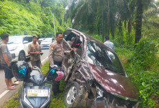 Innova Reborn Lawan Xenia di Seluma, Mobil Rusak Berat, Ini Data Korban