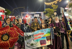 Berbalut Batik Beremis dan Kain Bumpak, Bujang Gadis Seluma Tampil Mempesona di Karnaval Batik Internasional 