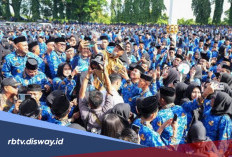 Full Senyum! Guru PPPK Paruh Waktu Diangkat Jadi PPPK Penuh Waktu