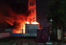 Penyebab Kebakaran Shelter Menara BTS Pasar Baru Diduga Korseleting Baterai