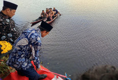 Datang ke Bengkulu, Menteri Agama Lepas Burung dan Tebar Benih Ikan di Danau Dendam Tak Sudah