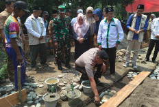 Gandeng Polsek dan Baznas, Pemkab Seluma Mulai Bedah Rumah Pasangan Lansia di Ilir Talo