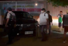 Geledah Rumah Sekwan Kota, Penyidik KPK Bawa 3 Koper