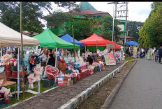 Kisah Pejuang Rupiah Penjual Buket, Berangkat Subuh dari Rumah Demi Mengejar Momen 