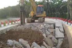 Jembatan Air Martan Seluma Ambrol Akibat Banjir Direhab Kontraktor