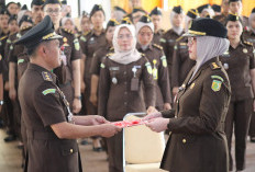 Kajari Bengkulu Lantik Leni Oktarina Jadi Kasi Pidum, Gantikan Rusydi Sastrawan