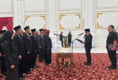 Wali Kota Bengkulu Dedy Wahyudi Lantik 28 Pejabat PDAM Tirta Hidayah