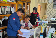 Kejari Kepahiang Geledah Dinas PUPR Pemkab Kepahiang, Puluhan Dokumen Disita