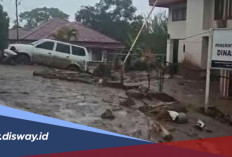 Banjir Bandang Hantam Wilayah Solok, Perkantoran Bupati dan Rumah Warga Terdampak
