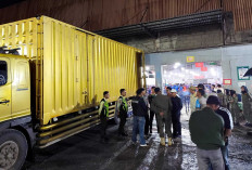 Ketua Komisi I DPRD dan Satpol PP Kota Bengkulu Sidak Gudang Paket di Pagar Dewa