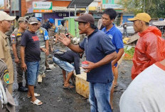 Satpol PP Kota Bengkulu Gelar Penertiban PKL di Jalan KZ Abidin II