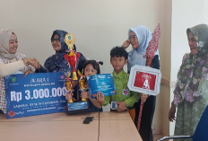 Para Pemenang Lomba Karnaval Batik Internasional Terima Hadiah untuk 3 Kategori