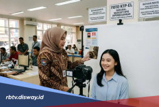 Apakah Boleh Pakai Soflen dan Make Up saat Foto KTP? Ini Aturan yang Berlaku