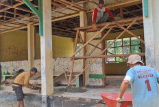 Revitalisasi Kelas Belajar SMPN 11 Bengkulu Selatan Jamin Rasa Aman bagi Pelajar dari 10 Desa