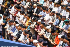Siap-siap Sholat Id, Ini Bacaan Niat dan Jumlah Takbir Sholat Id