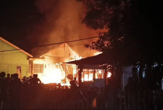 Sabtu Dini Hari Sungai Lintang Mukomuko Membara, 1 Rumah Terbakar 