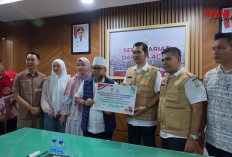 Gubernur Bengkulu Helmi Hasan Antar Langsung Bantuan Kemanusiaan Rp 1 Miliar ke Warga Aceh