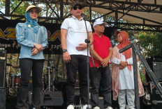 Pesta Rakyat Digelar Bupati di Pantai Pandan Sari Penago I Seluma Membludak