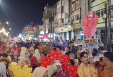 Karena Karnaval Batik Internasional yang Digelar Pemkot Bengkulu, Omzet Pedagang Bertambah Banyak