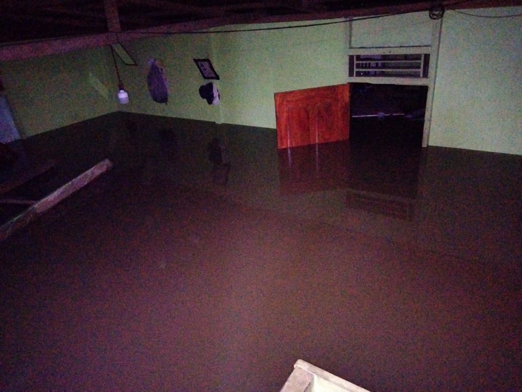 Banjir di Air Besi Rendam Puluhan Rumah Warga