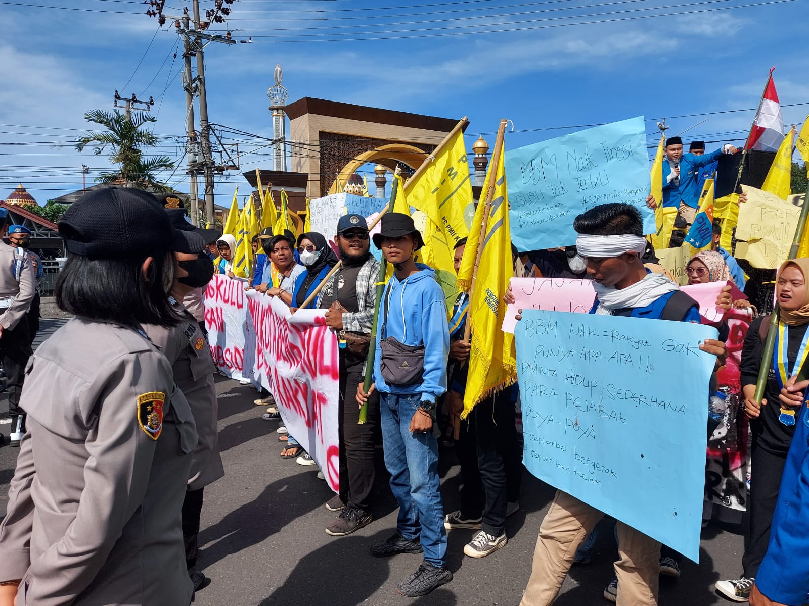 Lagi, Aksi Penolakan BBM di DPRD Provinsi