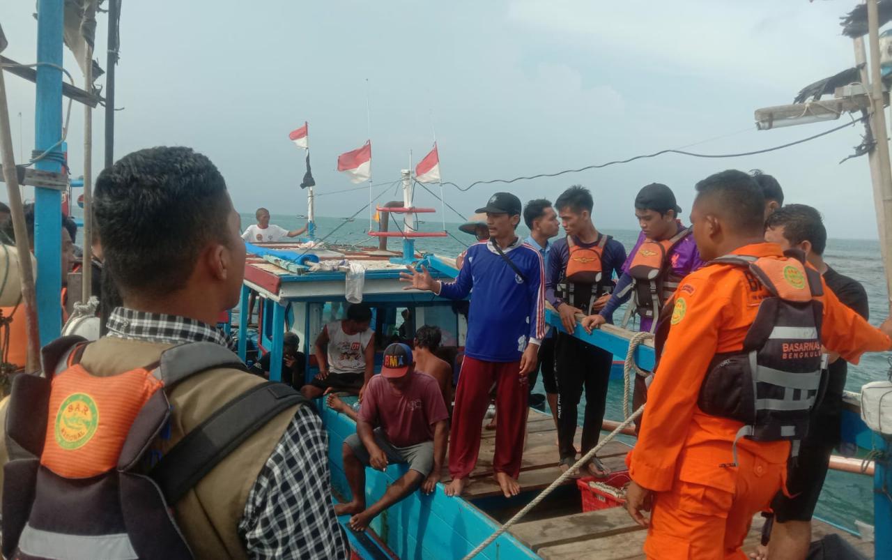 Pencarian Hari Kedua Nelayan Hilang